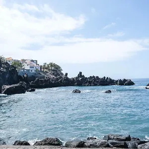 Affittacamere Casa Julio - Complete Coastal Retreat - Entire - 3 Min Walk From The Ocean - Shared Entrance With Host, Alcalá la Real